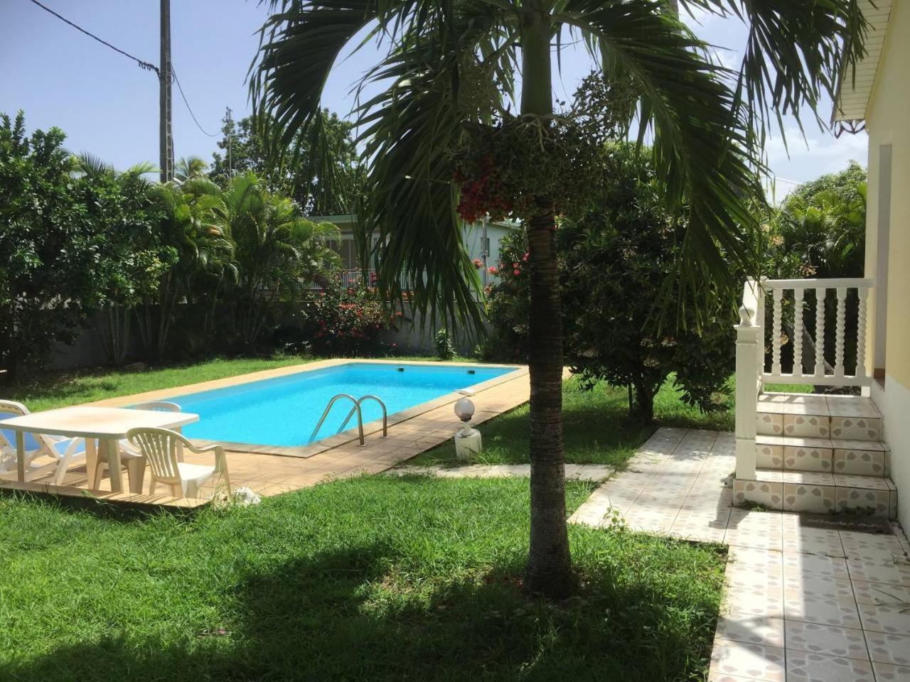 T2 Tropical En Bord De Piscine A 100M De La Mer Daire Le Carbet Dış mekan fotoğraf